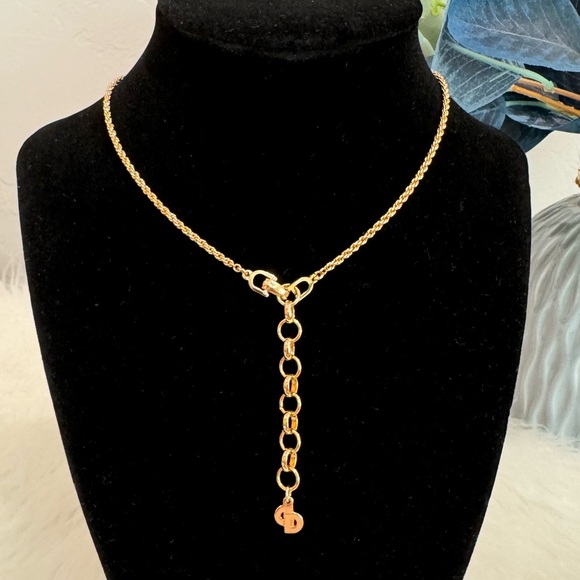 4. Christian Dior Crystals Shell Necklace - Picture 14 of 16